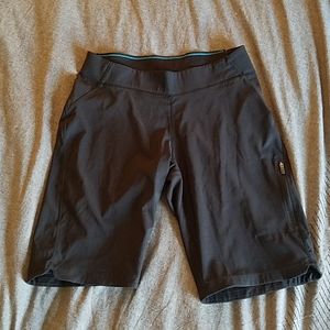 Columbia hiking shorts